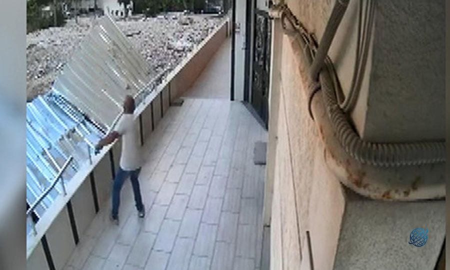 İstanbul'da kameralara yansıyan hırsızlıklar pes dedirtti: Korkuluk ve nalbur malzemesi çaldılar