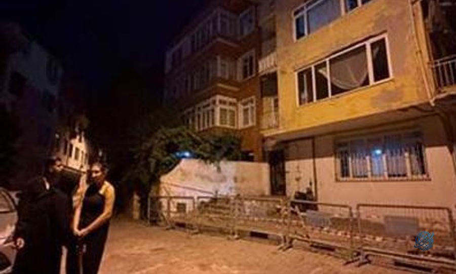Büyük bir gürültüyle çöktü! 4 katlı bina acil tahliye edildi