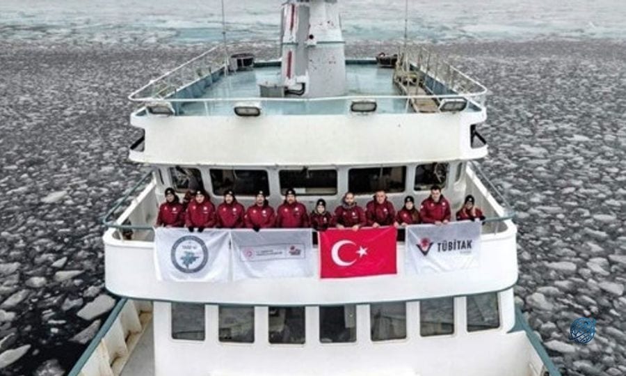 Türk araştırmacılar deniz buzunda