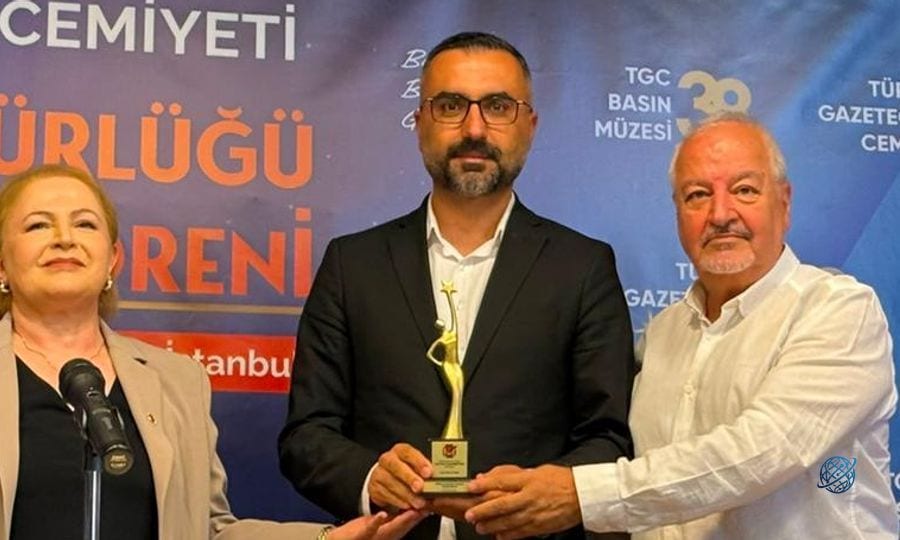 Alican Uludağ TGC Basın Özgürlüğü Ödülü'nü aldı
