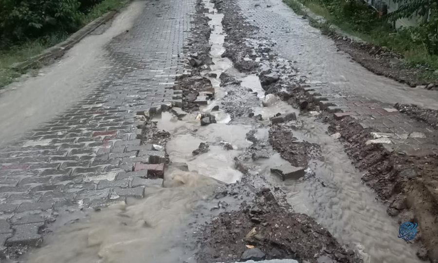Kastamonu'da sağanak hayatı olumsuz etkiledi