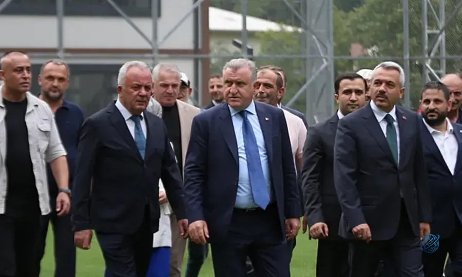 Gençlik ve Spor Bakanı Bak, İkizdere İlçe Stadı'nda incelemelerde bulundu