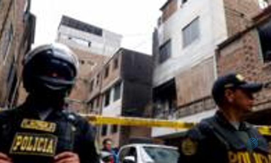 Fire kills 10 members of same family in Peru, police say
