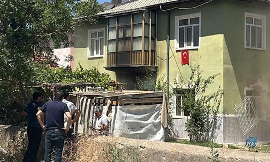 Anne babaları işteyken evde yangın çıktı: Kilitli kalan 6 kardeşi itfaiye kurtardı