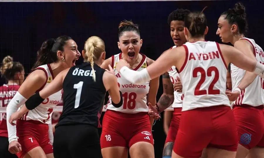 Çin – Türkiye: Filenin Sultanları final için parkede!