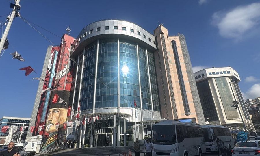 İzmit Belediyesine yönelik 'yolsuzluk' operasyonu
