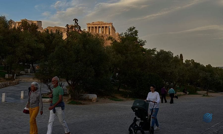 Yunanistan'da Akropolis'te bıçaklı saldırı: İki turist yaralandı