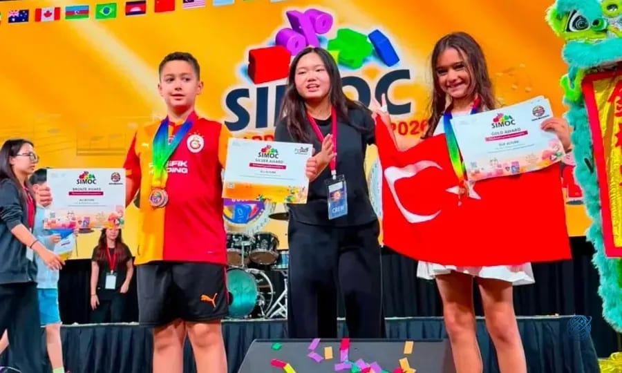 Singapur’daki matematik olimpiyatında gurur günü! İki kardeş kendi kategorilerinde Türkiye birincisi oldu