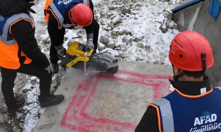Türkiye'nin eğitimli arama kurtarma kapasitesi 160 bin kişiyi aştı