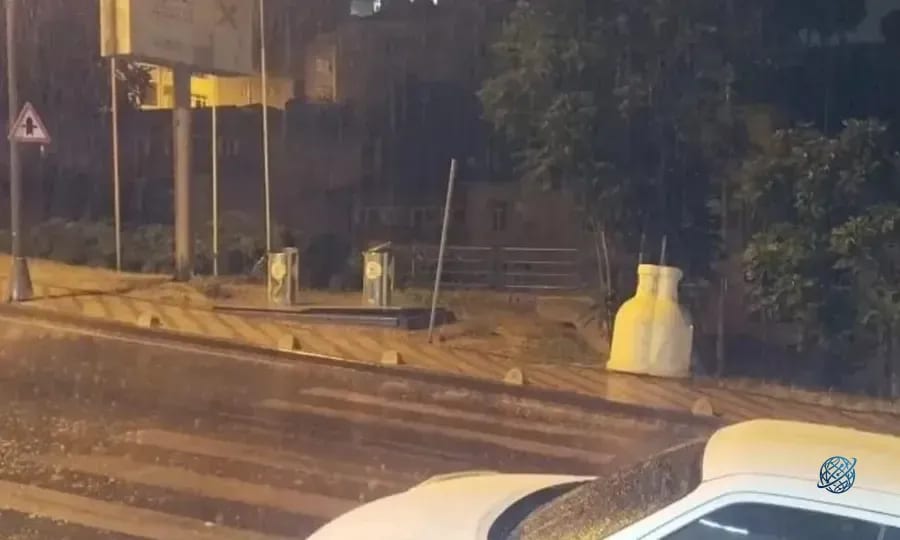 Meteoroloji uyarmıştı! İstanbul'da sağanak yağış etkili oluyor