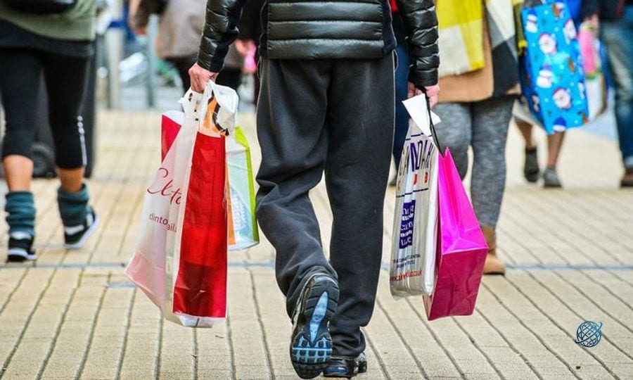 Yurt dışı alışveriş patladı: Kart harcamalarında rekor artış