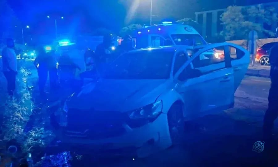 Bingöl-Elazığ yolunda otomobiller çarpıştı: İki yaralı
