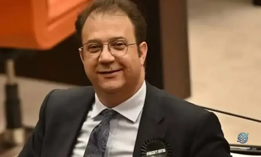 Ardahan Valisi'ni 'taytla' hedef alan CHP'li Alp, YENİ Parti'ye nereden saldıracağını şaşırdı: 'Retro bitince önce cuma namazına sonra kulübe gidiyorlar'