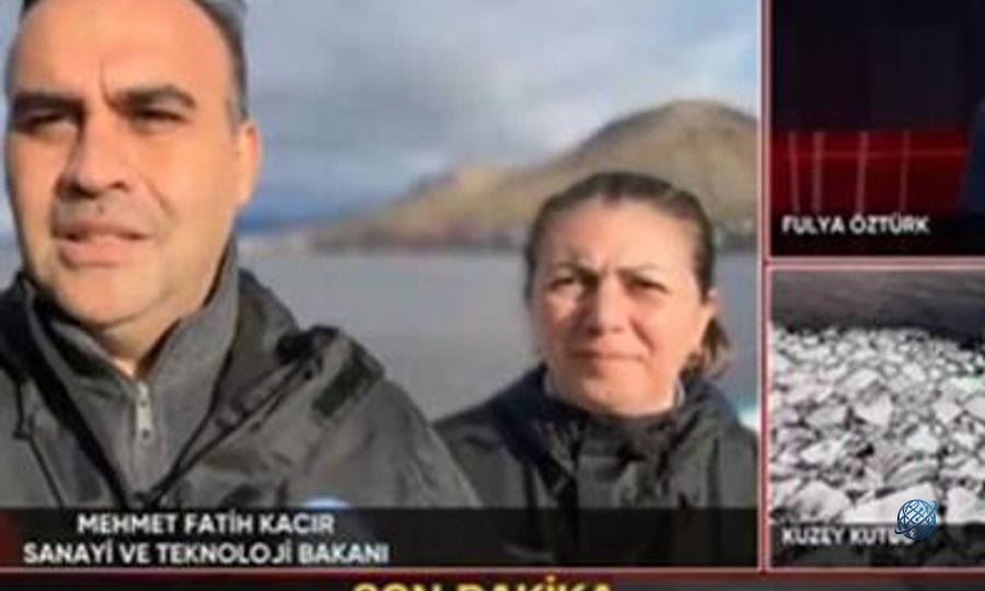 Sanayi ve Teknoloji Bakanı Mehmet Fatih Kacır, Kuzey Kutbu'ndan canlı yayınla CNN Türk'te