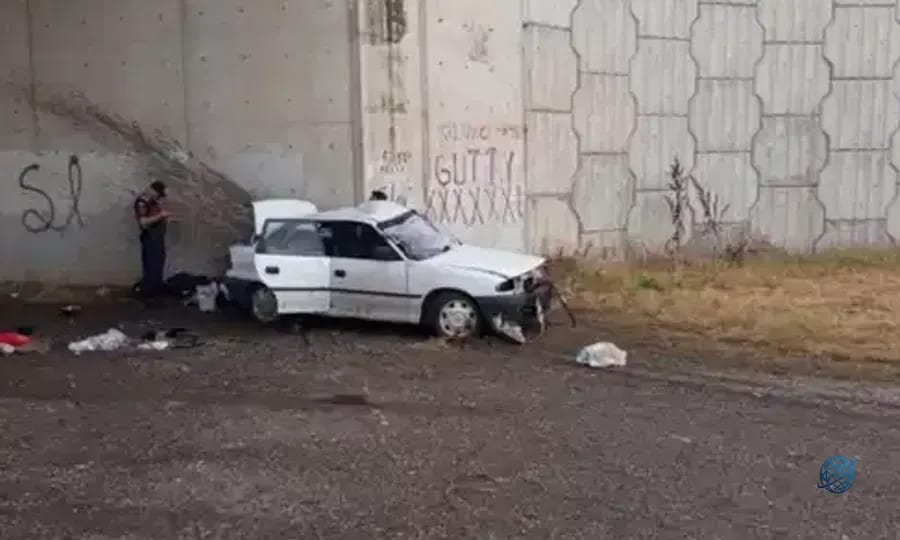 Bursa'da korkunç kaza! Otomobil köprü altındaki beton duvara çarptı: 3 ölü 2 yaralı