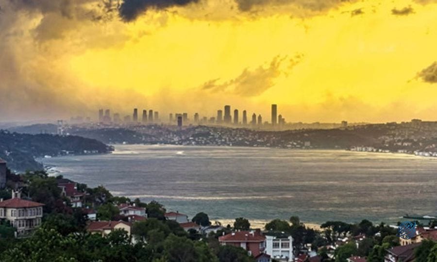 İstanbul’u fırtına vurdu
