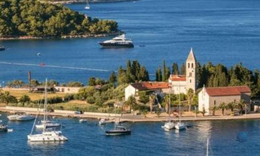 Avrupa'nın göbeğinde sıra dışı iş ilanı! 190 bin TL maaş ve kira desteği