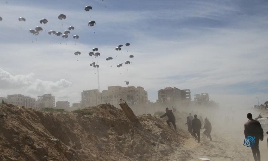 Soykırımcı İsrail ordusu, Gazze'de bazı evleri hava saldırılarıyla hedef aldı