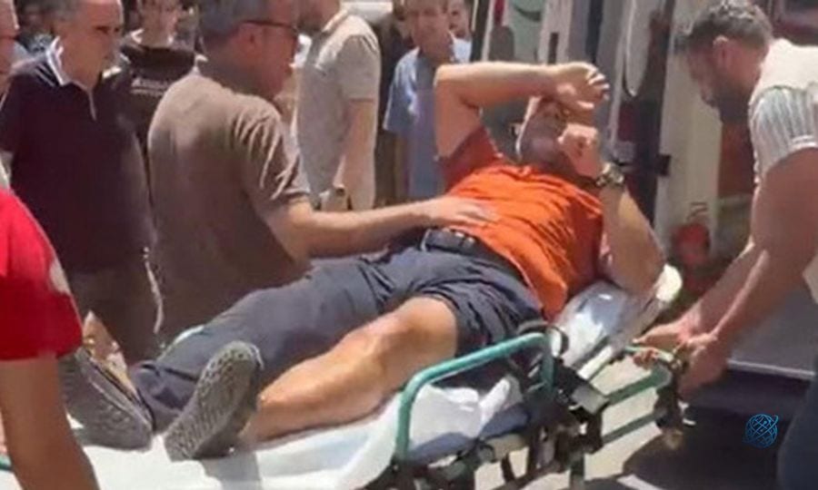 İzmir'de husumetlisini bacağından vuran zanlı suç aletiyle yakalandı