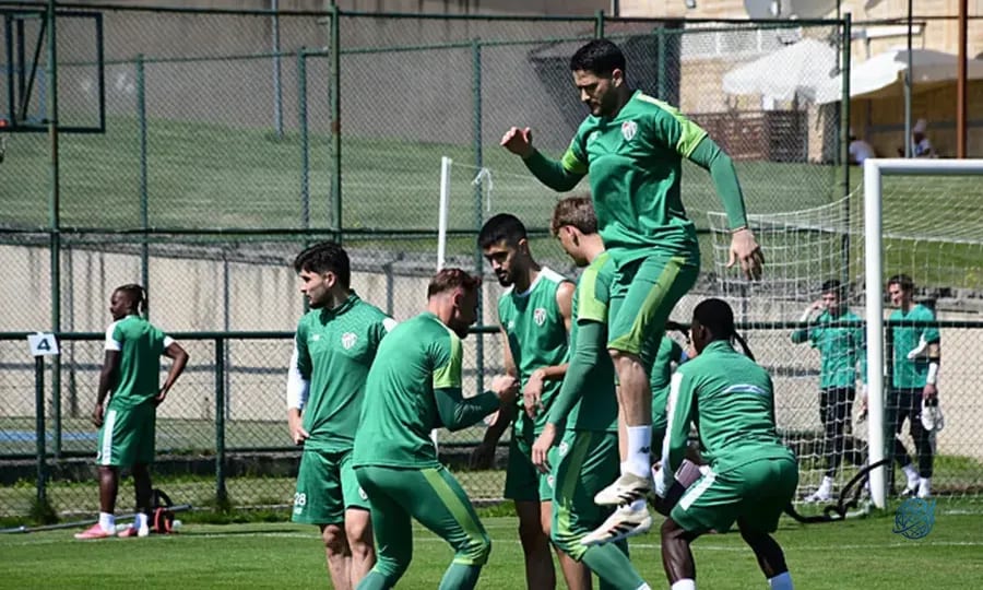 Bursaspor hazırlık maçında 2 golle galip geldi