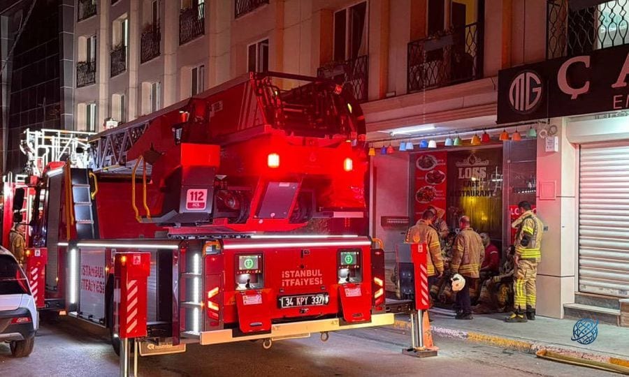 Esenyurt'ta otelde korkutan yangın: Yurttaşlar merdivenle tahliye edildi