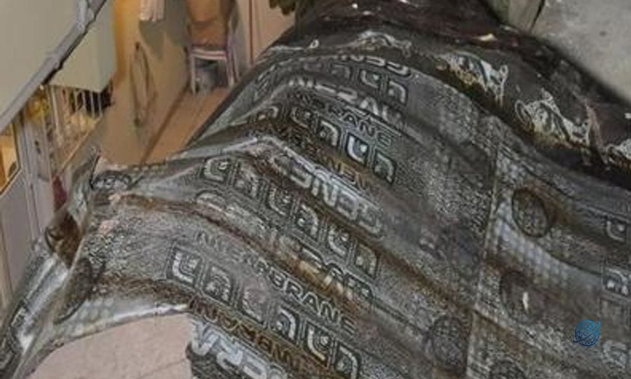 Sarıyer'de fırtına binaların çatılarını uçurdu