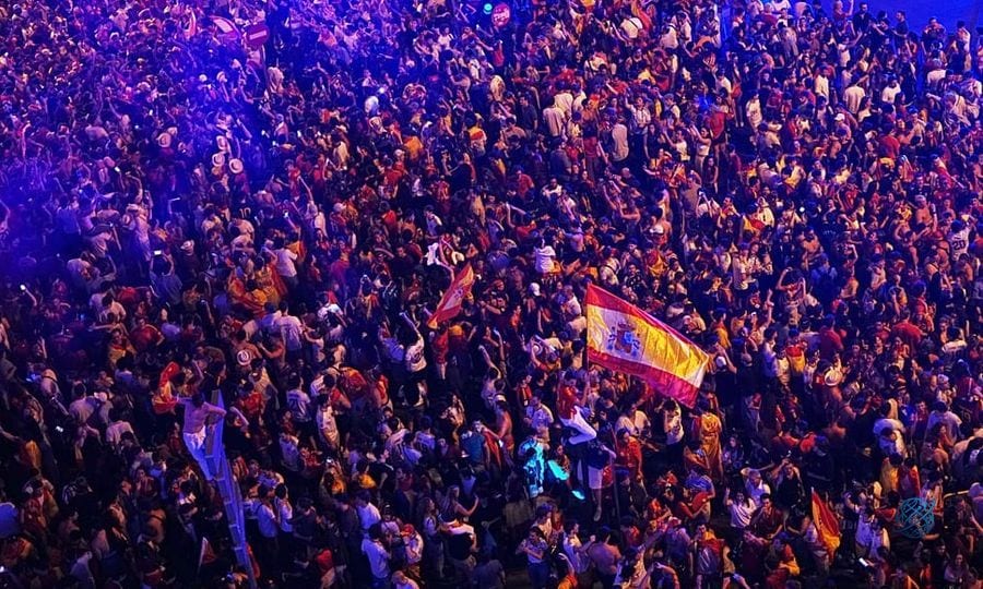 İspanya'da kutlama faciası: Tarihi çeşmenin çökmesi sonucu 13 yaşındaki çocuk öldü