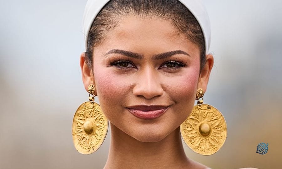 3 bin yıllık İran eserlerini küpe olarak takan Zendaya'ya 'kültürel miras' tepkisi