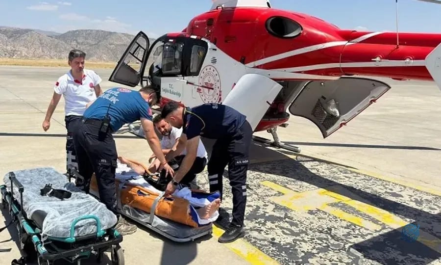 Şırnak’ta ambulans helikopter yaralı şahıs için havalandı