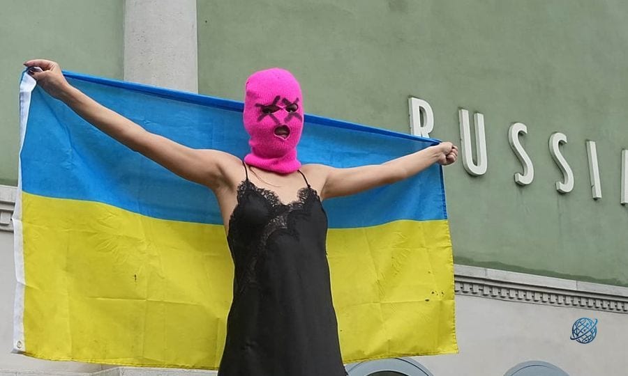 Rusya Bienal'e döndü, Brüksel 2 milyonluk AB fonunu kesti: Bienal itiraz edecek