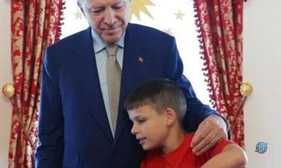 Cumhurbaşkanı Erdoğan 'Cake Not Hate' kampanyasıyla tanınan Harris'i kabul etti