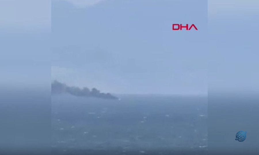 Didim açıklarında tekne yangını: 2 kişi denizden kurtarıldı