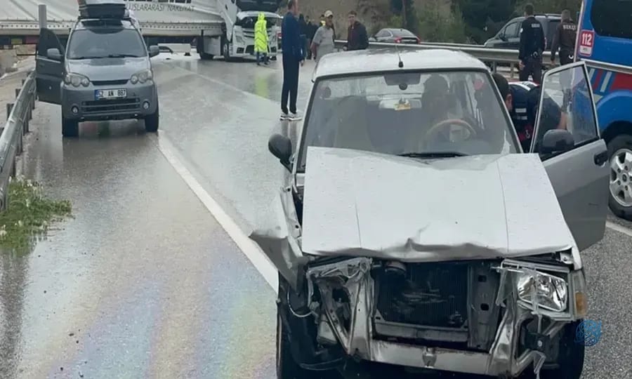 Kastamonu'da 3 ayrı zincirleme kaza:1 ölü 12 yaralı