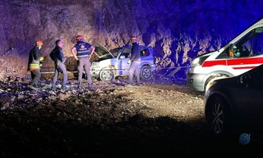 Feci kaza… Kontrolden çıkan cip, şarampole yuvarlandı: 2 ölü, 1 yaralı